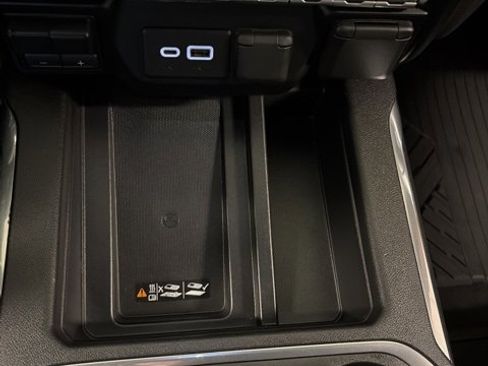 Used 2020 GMC Sierra 1500 AT4 w/ AT4 Premium Package image 23