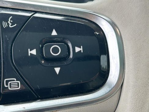 Certified 2024 Volvo XC60 B5 Plus w/ Climate Package image 25