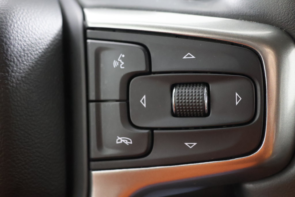 Used 2023 Chevrolet Silverado 1500 LT AWD/4WD image 12
