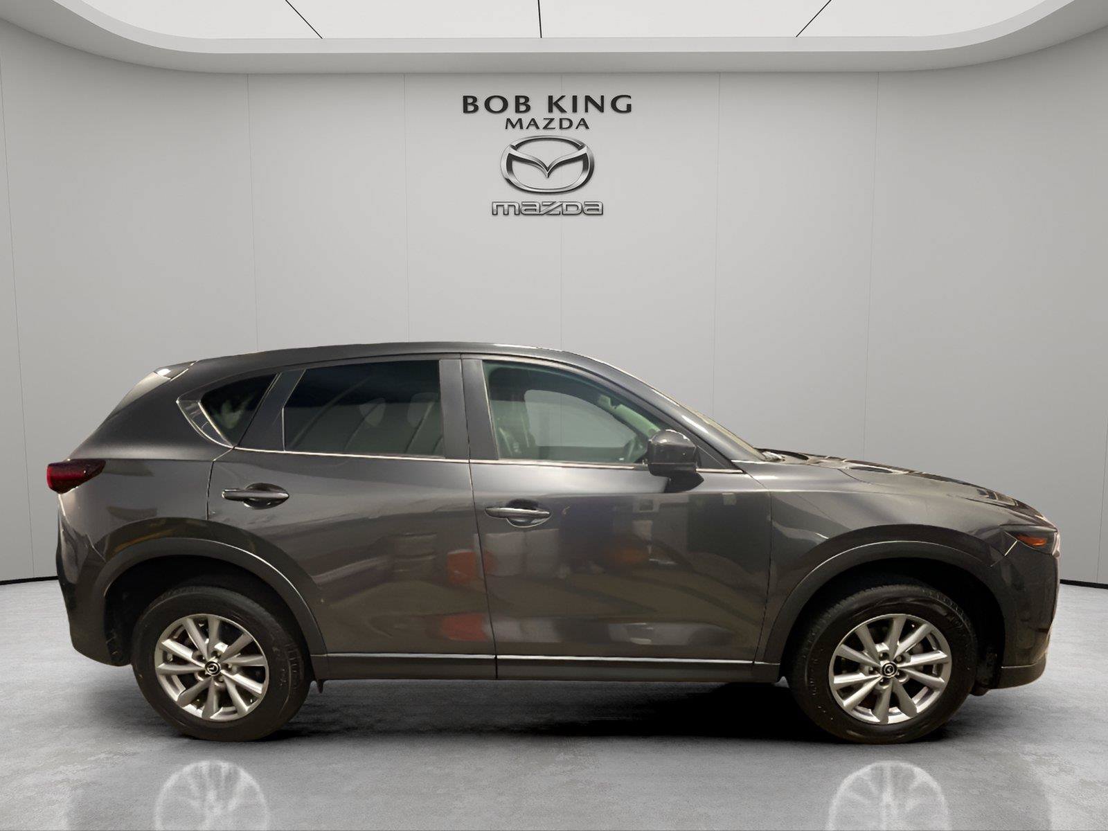 Used 2023 MAZDA CX-5 AWD 2.5 S w/ Select Package image 6
