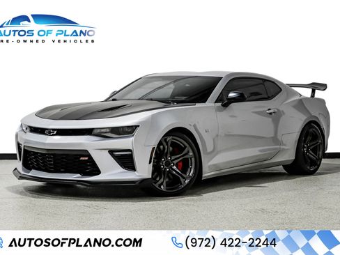 Used 2018 Chevrolet Camaro SS RWD image 1