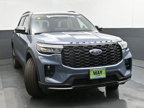 New 2026 Ford Explorer ST-Line w/ ST-Line Street Pack image 9