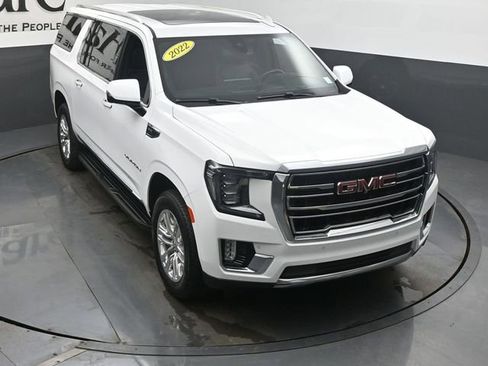 Used 2022 GMC Yukon XL SLT w/ SLT Premium Package image 50