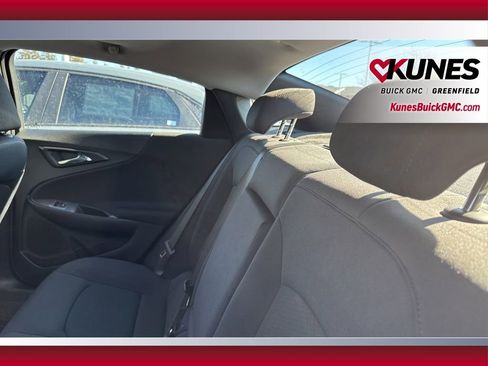 Used 2023 Chevrolet Malibu LT image 31