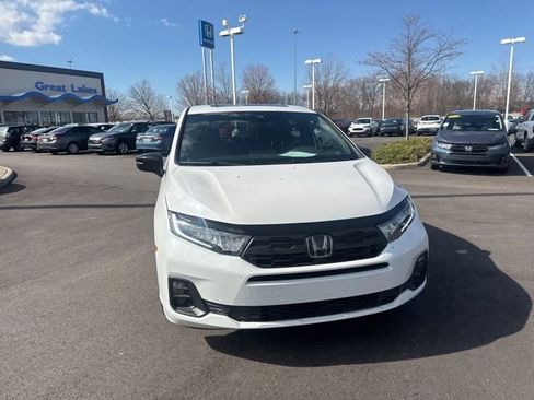 Used 2025 Honda Odyssey Sport-L image 4