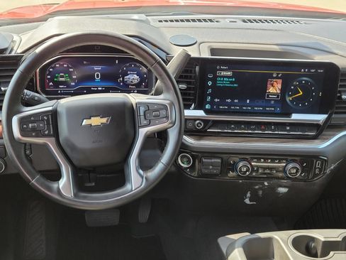 Used 2025 Chevrolet Silverado 1500 LT RWD image 15