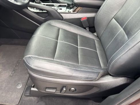 Used 2022 Kia Telluride EX w/ EX Premium Package FWD image 34