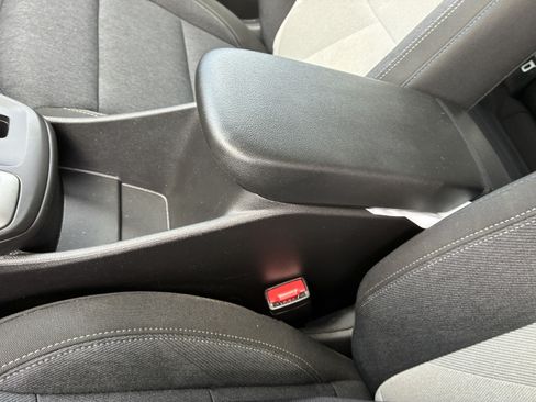 Used 2024 Chevrolet Trax LS FWD image 32