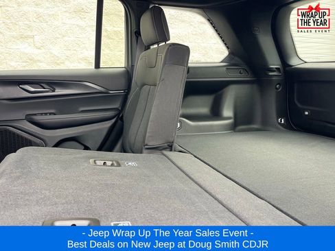 New 2025 Jeep Grand Cherokee Laredo w/ Trailer Tow Package image 26