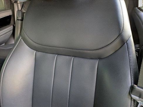 Used 2025 Land Rover Range Rover Autobiography AWD/4WD image 11