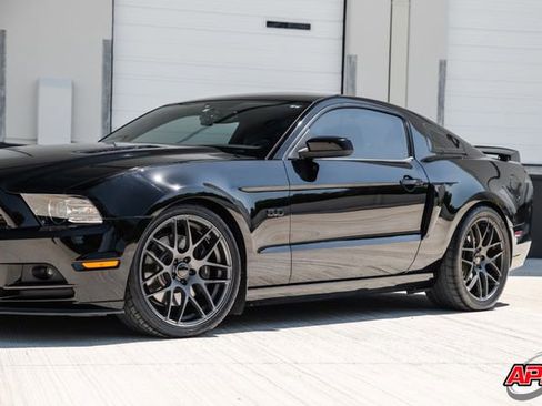 Used 2013 Ford Mustang GT Premium RWD image 37