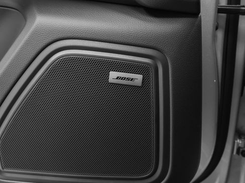 Certified 2026 Porsche Macan image 42