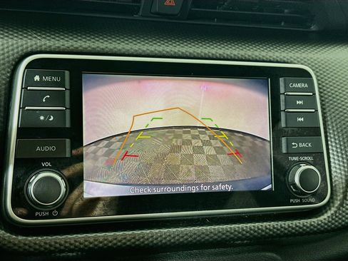 Used 2018 Nissan Kicks SV FWD image 13