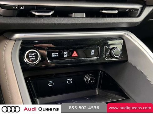 Used 2025 Audi Q5 Premium Plus w/ Premium Plus AWD/4WD image 28
