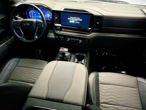 Used 2024 Chevrolet Silverado 1500 ZR2 w/ Technology Package image 12