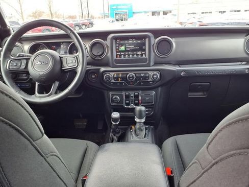 Used 2023 Jeep Wrangler Unlimited w/ Cold Weather Group image 9