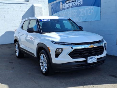Used 2024 Chevrolet TrailBlazer LS w/ LS Confidence Package FWD image 1