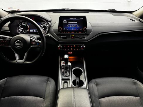 Used 2022 Nissan Altima 2.5 SV w/ SV Premium Package AWD/4WD image 19
