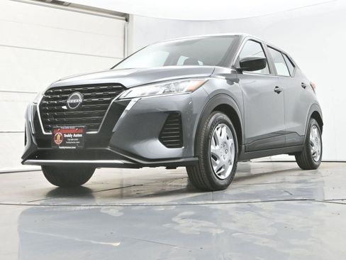 Used 2023 Nissan Kicks S image 27