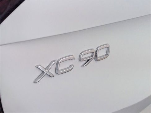 New 2026 Volvo XC90 T8 Plus image 11