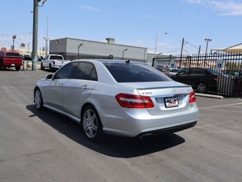 Used 2010 Mercedes-Benz E 350 4MATIC Sedan w/ Premium 2 Pkg image 5