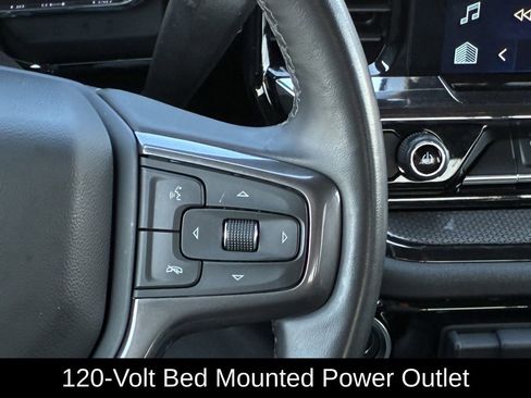 Used 2025 Chevrolet Silverado 2500 ZR2 w/ Technology Package image 17