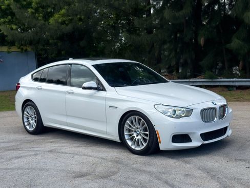 Used 2016 BMW 550i Gran Turismo xDrive image 7