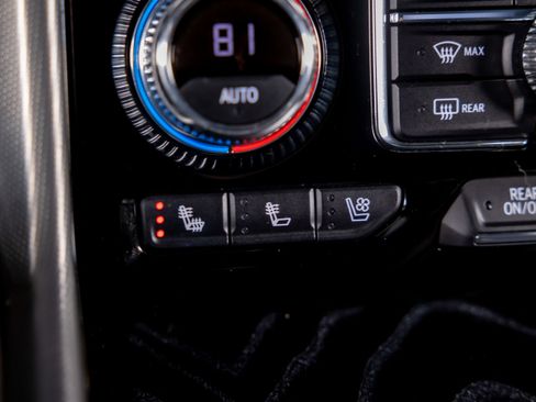 Used 2021 GMC Yukon XL Denali image 17