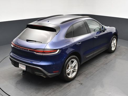 Used 2022 Porsche Macan AWD/4WD image 17