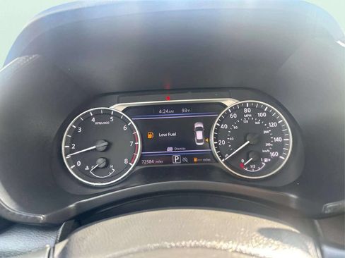 Used 2024 Nissan Sentra SV FWD image 20