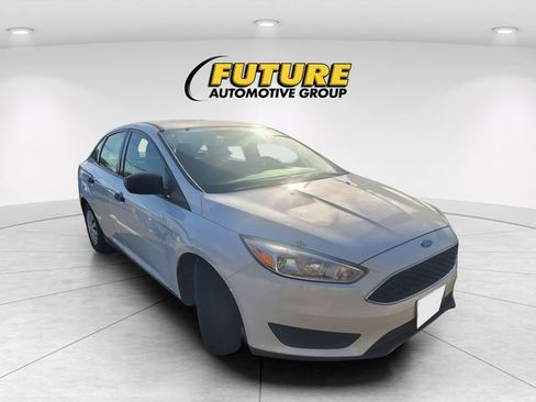 Used 2017 Ford Focus S FWD image 1