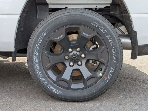 New 2026 RAM 1500 Express AWD/4WD image 24