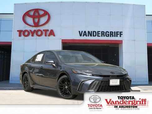 New 2026 Toyota Camry SE FWD image 1