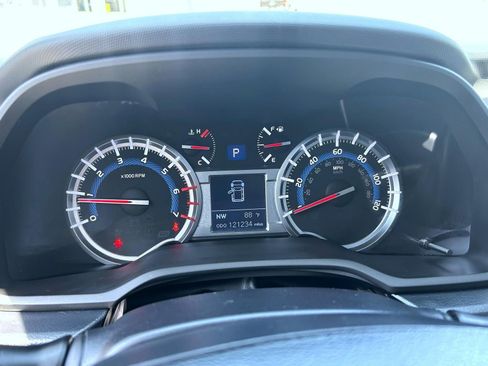 Used 2019 Toyota 4Runner Limited AWD/4WD image 14