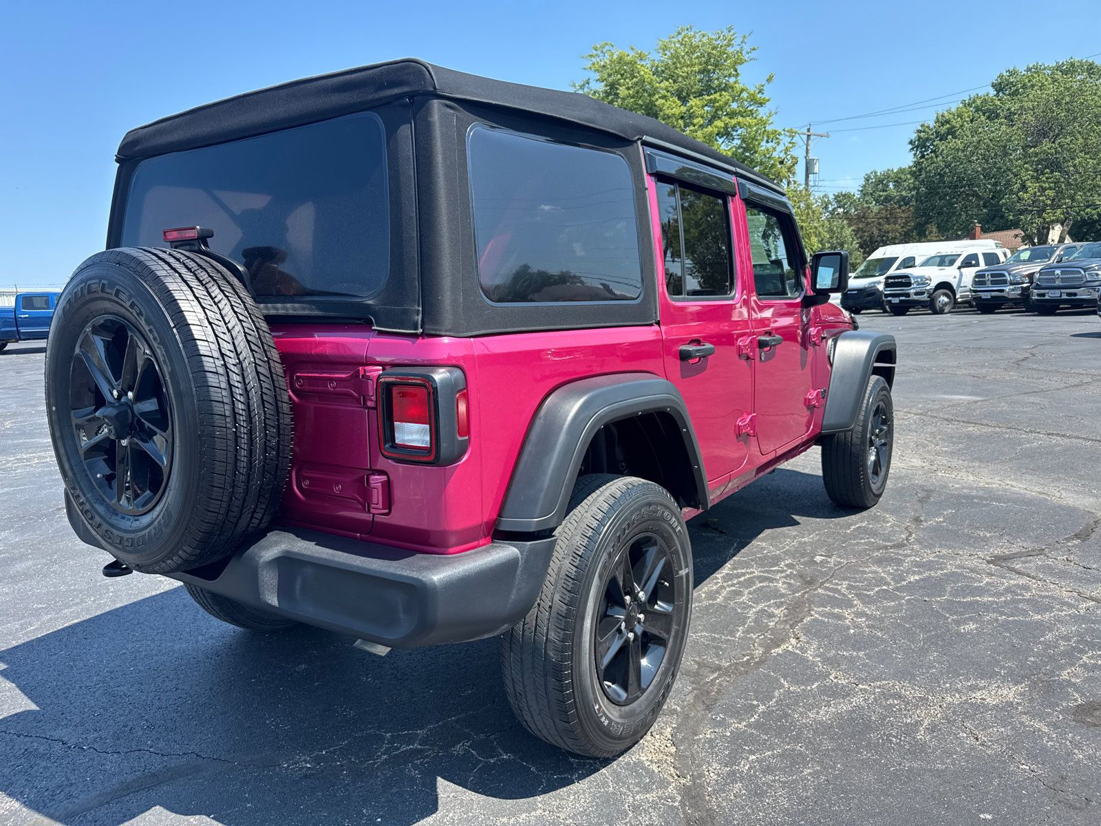 Used 2022 Jeep Wrangler Unlimited Sport AWD/4WD image 5