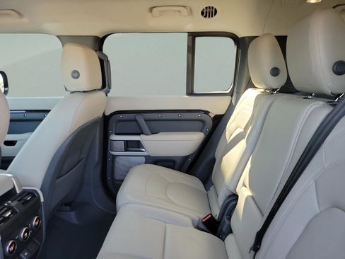 Used 2024 Land Rover Defender 130 S image 6