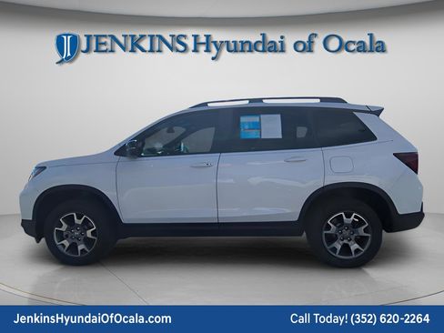 Used 2023 Honda Passport TrailSport image 4