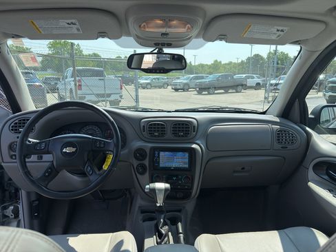 Used 2008 Chevrolet TrailBlazer LT w/ Sun And Sound Package AWD/4WD image 27
