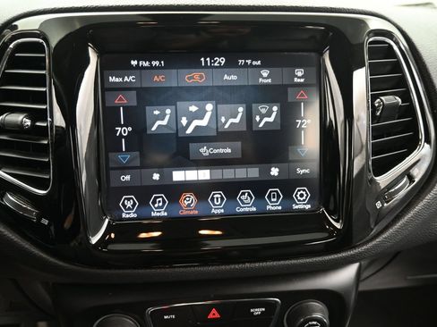 Used 2019 Jeep Compass Limited AWD/4WD image 23