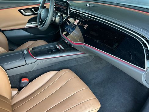 Used 2025 Mercedes-Benz E 350 Sedan image 16