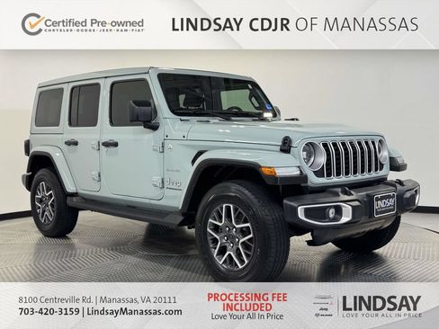 Used 2024 Jeep Wrangler Unlimited Sahara w/ Technology Group AWD/4WD image 34
