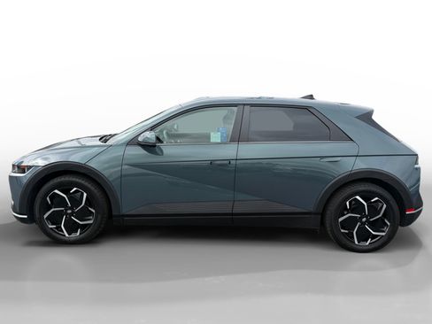 Used 2024 Hyundai Ioniq 5 SEL RWD image 2