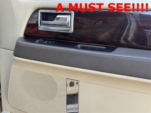 Used 2017 Lincoln Navigator Reserve image 27