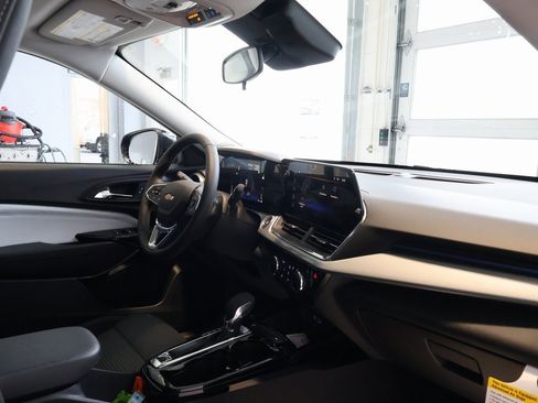 New 2026 Chevrolet Trax LT w/ LT Convenience Package image 32