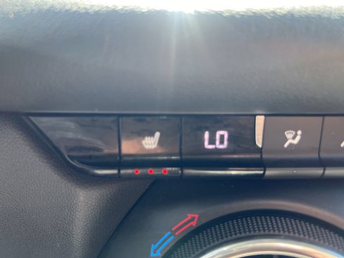 Used 2019 Chevrolet Blazer LT FWD image 33