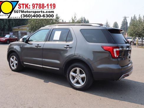Used 2016 Ford Explorer XLT AWD/4WD image 7