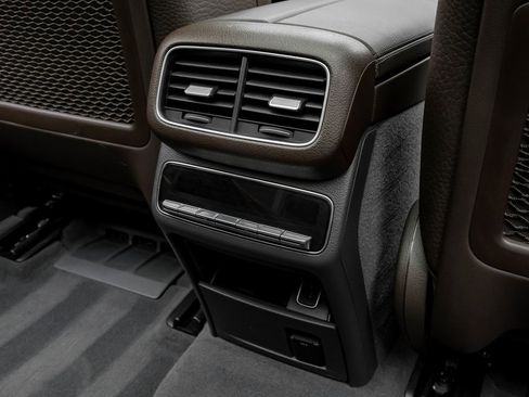 Used 2020 Mercedes-Benz GLE 450 4MATIC image 39