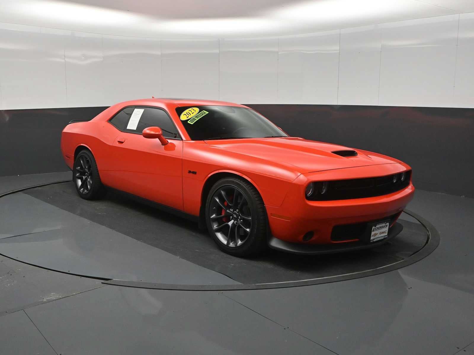 Used 2023 Dodge Challenger R/T RWD image 2