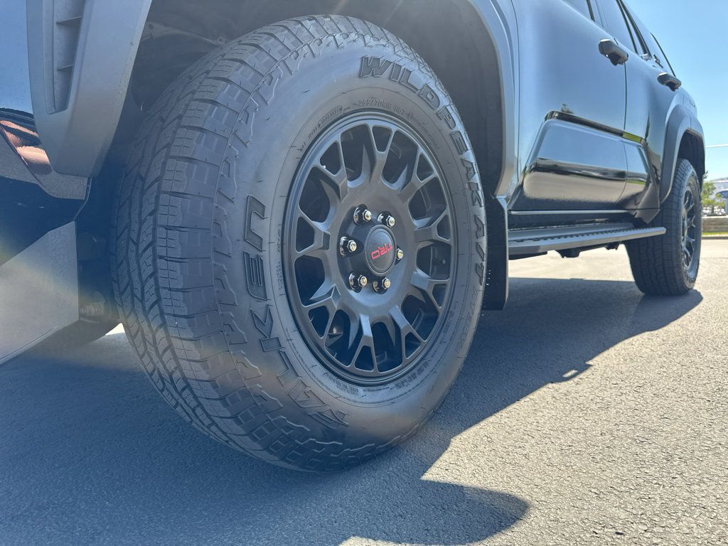 Certified 2025 Toyota 4Runner TRD Off-Road Premium AWD/4WD image 21