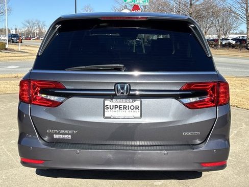 Used 2023 Honda Odyssey Touring image 5